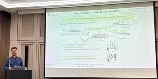 Mathias Waldner hält eine Präsentation auf der ISCRE29 in Seoul.