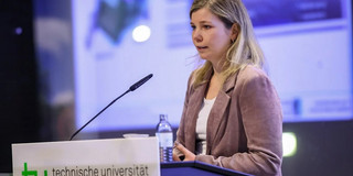 Präsentation_Marion_Börnhorst_Chaudoire Marion Börnhorst hält einen Vortrag im Rahmen der Rudolf Chaudoire Preisverleihung